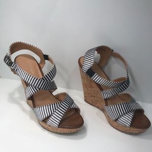 Chinese Laundry Wedge shoes